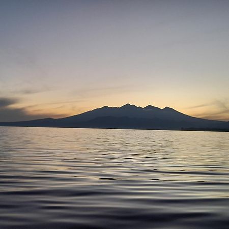 Fantastic Cottages Gili Meno Room photo